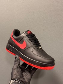 nike air force اسود صح احمر نعل احمر