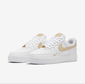 Nike Air Force - ابيض صح بيج دمج دهبي