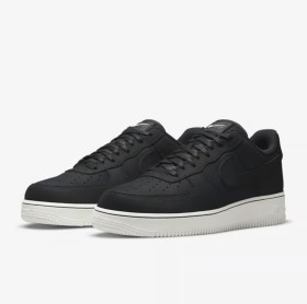 Nike Air Force - اسود مط نعل ابيض